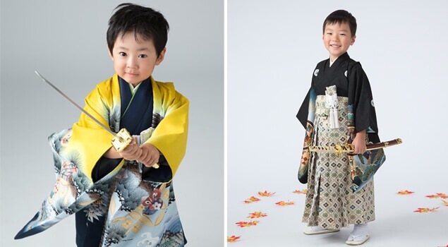 七五三5歳男の子の写真。衣装:着物を着て、刀を構えている